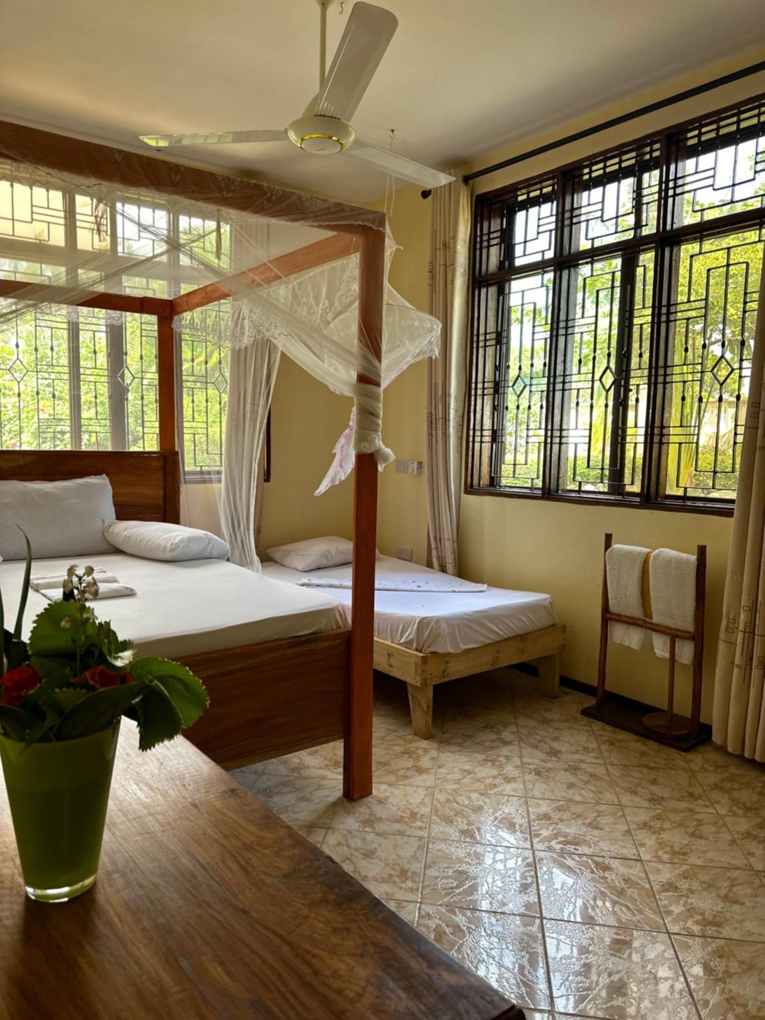 Mikoko Beach & Cottages Bagamoyo Ngoại thất bức ảnh